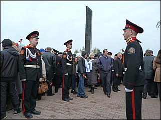 9 мая 2011 г., Барнаул   Возложение цветов к Мемориалу Славы     
