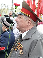 9 мая 2011 г., Барнаул   Возложение цветов к Мемориалу Славы     
