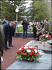 9 мая 2011 г., Барнаул   Возложение цветов к Мемориалу Славы     
