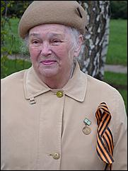 9 мая 2011 г., Барнаул   Возложение цветов к Мемориалу Славы     
