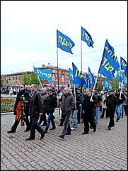 9 мая 2011 г., Барнаул   Возложение цветов к Мемориалу Славы     
