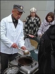 9 мая 2011 г., Барнаул   Возложение цветов к Мемориалу Славы     
