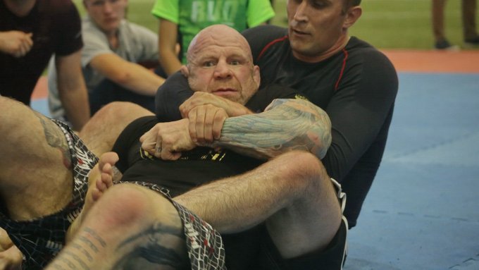 6 июля 2018 г., Барнаул. Екатерина Смолихина   Джефф Монсон рассказал и показал барнаульцам секреты ведения боя