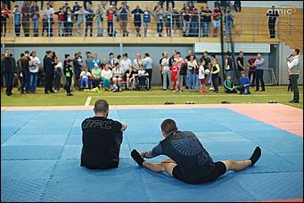 6 июля 2018 г., Барнаул. Екатерина Смолихина   Джефф Монсон рассказал и показал барнаульцам секреты ведения боя