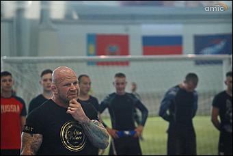 6 июля 2018 г., Барнаул. Екатерина Смолихина   Джефф Монсон рассказал и показал барнаульцам секреты ведения боя