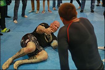 6 июля 2018 г., Барнаул. Екатерина Смолихина   Джефф Монсон рассказал и показал барнаульцам секреты ведения боя