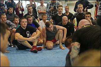 6 июля 2018 г., Барнаул. Екатерина Смолихина   Джефф Монсон рассказал и показал барнаульцам секреты ведения боя