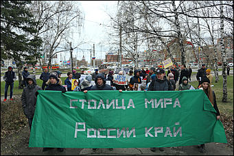 1 мая 2019 г., Барнаул. Екатерина Смолихина   "Мир, труд, мяу":  "монстрация" в Барнауле