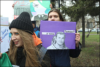 1 мая 2019 г., Барнаул. Екатерина Смолихина   "Мир, труд, мяу":  "монстрация" в Барнауле