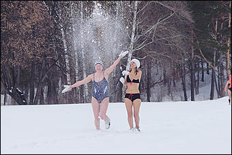 12 февраля 2016 г., Барнаул © фото Николай Батырев   Не робкого десятка. Как проводят выходные барнаульские "моржи"?