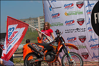 11 июнь 2016 г., Барнаул © Амител Вячеслав Мельников   Покой им только снится. Шоу с прыжками экстрималов на мотоциклах