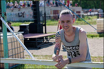 11 июнь 2016 г., Барнаул © Амител Вячеслав Мельников   Покой им только снится. Шоу с прыжками экстрималов на мотоциклах