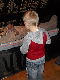 30 сентября 2009 г., Барнаул   Египетские мумии в Барнауле