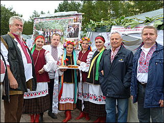 15 сентябрь 2012 г., Барнаул   Фестиваль национальных культур "Единой семьей на Алтае живем"