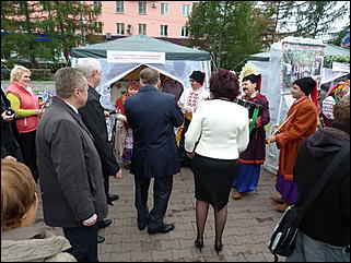 15 сентябрь 2012 г., Барнаул   Фестиваль национальных культур "Единой семьей на Алтае живем"