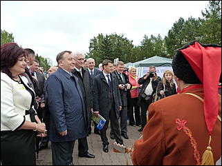 15 сентябрь 2012 г., Барнаул   Фестиваль национальных культур "Единой семьей на Алтае живем"