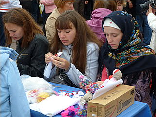 15 сентябрь 2012 г., Барнаул   Фестиваль национальных культур "Единой семьей на Алтае живем"