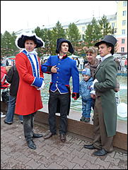 15 сентябрь 2012 г., Барнаул   Фестиваль национальных культур "Единой семьей на Алтае живем"