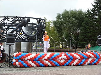 15 сентябрь 2012 г., Барнаул   Фестиваль национальных культур "Единой семьей на Алтае живем"