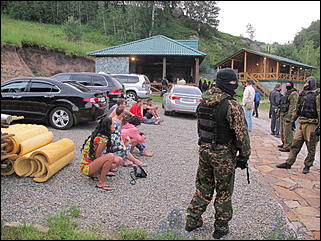    На одной из алтайских турбаз задержали любителей «экстази» и амфетамина