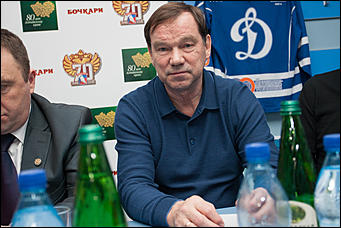 4 февраль 2017 г., Барнаул © Амител Вячеслав Мельников   Звезды советского хоккея провели матч в честь 80-летия Алтайского края
