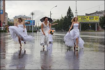 19 июнь 2016 г., Барнаул Юлия Нахимова   Сбежавшие невесты