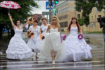 19 июнь 2016 г., Барнаул Юлия Нахимова   Сбежавшие невесты