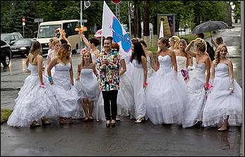 19 июнь 2016 г., Барнаул Юлия Нахимова   Сбежавшие невесты