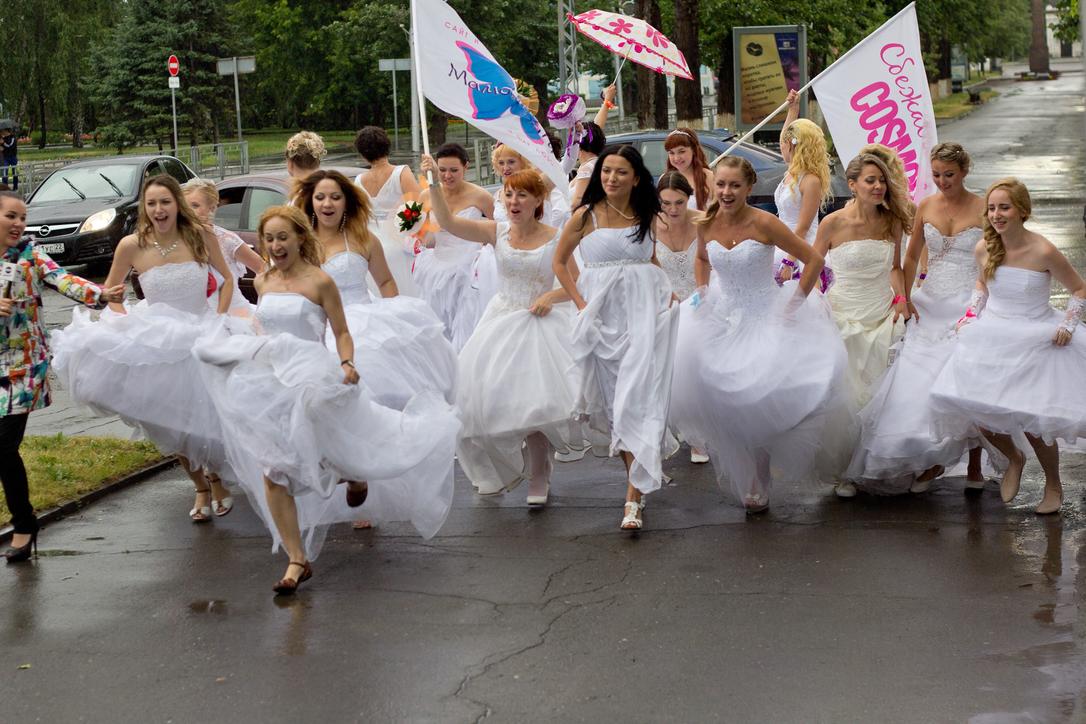 Город невест это. Сбежавшая невеста. Иваново город невест. Город невест в России.