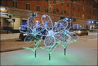 16 декабря 2020 г., Барнаул. Екатерина Смолихина   Светящиеся бокалы, балерины и бык. Как Барнаул принарядился к Новому году