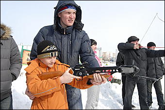 13 марта 2010 г, Барнаул   "Весенний фестиваль Nissan" от официального дилера Nissan в Алтайском крае Автоцентра АНТ