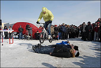 13 марта 2010 г, Барнаул   "Весенний фестиваль Nissan" от официального дилера Nissan в Алтайском крае Автоцентра АНТ