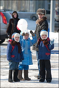 23 февраля 2011 г., Барнаул   Презентация обновленного NISSAN X-trail от официального дилера Nissan в Алтайском крае Автоцентра АНТ.