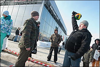 23 февраля 2011 г., Барнаул   Презентация обновленного NISSAN X-trail от официального дилера Nissan в Алтайском крае Автоцентра АНТ.