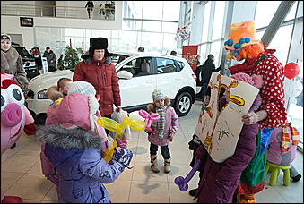 23 февраля 2011 г., Барнаул   Презентация обновленного NISSAN X-trail от официального дилера Nissan в Алтайском крае Автоцентра АНТ.