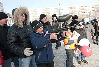 23 февраля 2011 г., Барнаул   Презентация обновленного NISSAN X-trail от официального дилера Nissan в Алтайском крае Автоцентра АНТ.