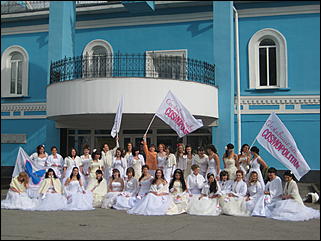 25 май 2013 г., Барнаул   "Сбежавшие невесты" Барнаула