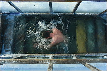 19 январь 2017 г., Барнаул Фото: Екатерина Смолихина   Сотни верующих пришли на Крещение в Барнауле
