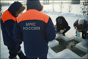 19 январь 2017 г., Барнаул Фото: Екатерина Смолихина   Сотни верующих пришли на Крещение в Барнауле
