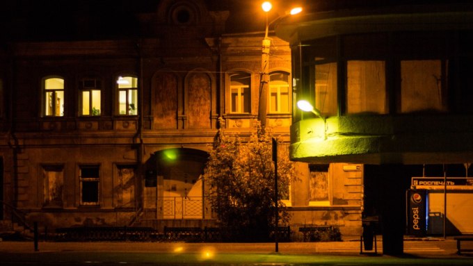 29 август 2016 г., Барнаул   Ночь желтых огней: волшебный Барнаул в темное время суток