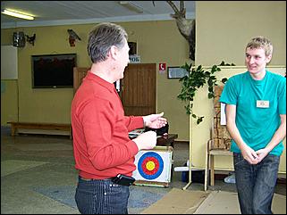 29 ноября 2008 г., Барнаул   Соревнования по метанию ножей: турнир для СМИ