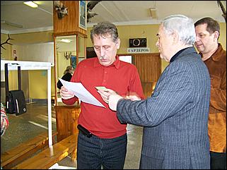 29 ноября 2008 г., Барнаул   Соревнования по метанию ножей: турнир для СМИ