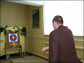 29 ноября 2008 г., Барнаул   Соревнования по метанию ножей: турнир для СМИ