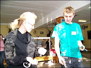 29 ноября 2008 г., Барнаул   Соревнования по метанию ножей: турнир для СМИ