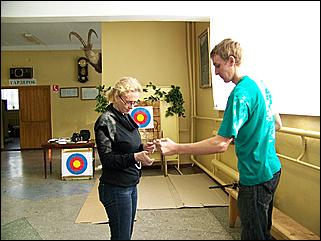 29 ноября 2008 г., Барнаул   Соревнования по метанию ножей: турнир для СМИ
