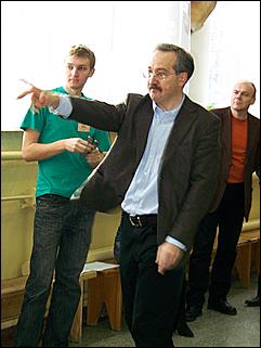 29 ноября 2008 г., Барнаул   Соревнования по метанию ножей: турнир для СМИ