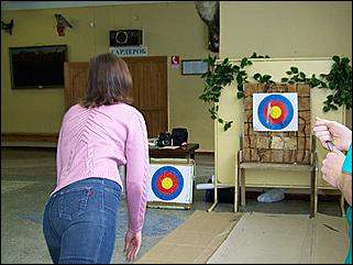 29 ноября 2008 г., Барнаул   Соревнования по метанию ножей: турнир для СМИ