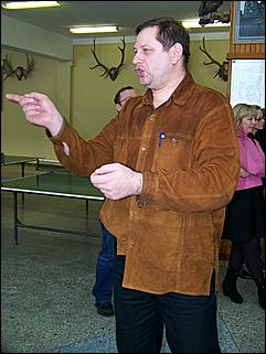 29 ноября 2008 г., Барнаул   Соревнования по метанию ножей: турнир для СМИ