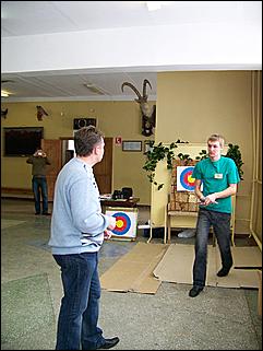 29 ноября 2008 г., Барнаул   Соревнования по метанию ножей: турнир для СМИ