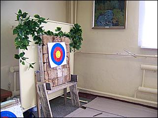 29 ноября 2008 г., Барнаул   Соревнования по метанию ножей: турнир для СМИ